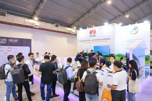 THE FUTURE ENERGY SHOW 2023: Long Tech mang đến những đặc quyền hấp dẫn dành riêng cho khách hàng Huawei phân khúc công nghiệp