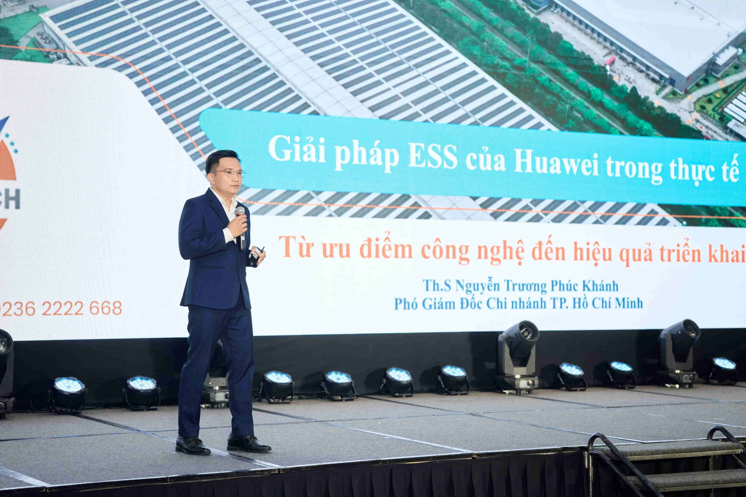 Ông Nguyễn Trương Phúc Khánh trình bày chủ đề BESS Huawei trong thực tế